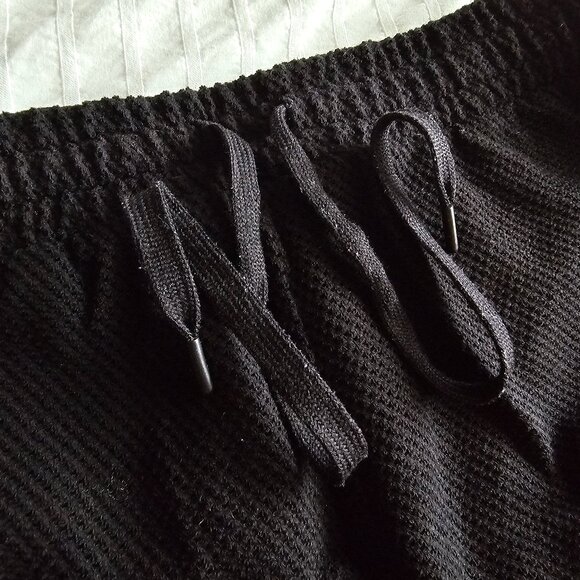 Aritzia The Constant Blasis Shorts - 2017 - Black - Sz S - Picture 4 of 10